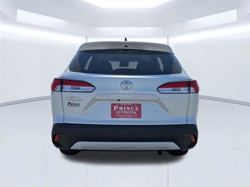 Used 2023 Toyota Corolla Cross L image 5