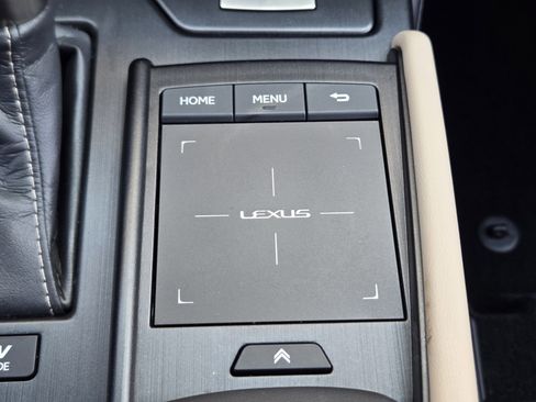 Used 2020 Lexus ES 300h w/ Premium Package image 30