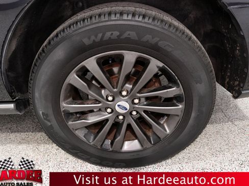Used 2019 Ford Expedition Limited RWD image 10