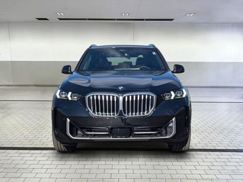 New 2026 BMW X5 xDrive40i w/ Premium Package image 3