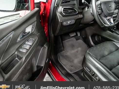 Used 2023 Chevrolet Bolt LT w/ Infotainment Package FWD image 8