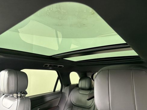 New 2025 Land Rover Range Rover Sport SE image 9
