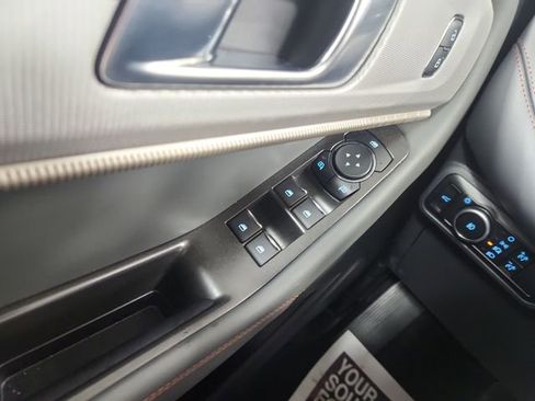 Used 2025 Ford Explorer Active w/ Active Comfort Package image 16