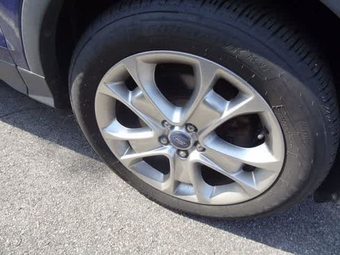 Used 2013 Ford Escape SEL FWD image 25