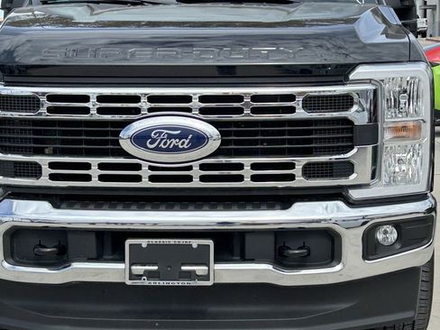 Used 2025 Ford F250 XLT image 8