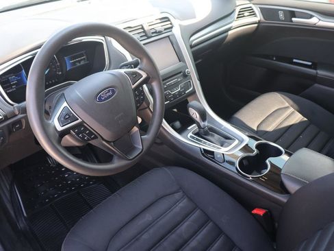 Used 2016 Ford Fusion SE image 22