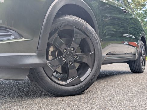 Used 2018 Honda HR-V EX image 33