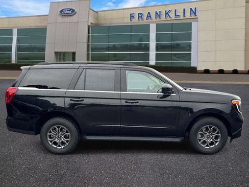 Used 2025 Ford Expedition Active RWD image 8