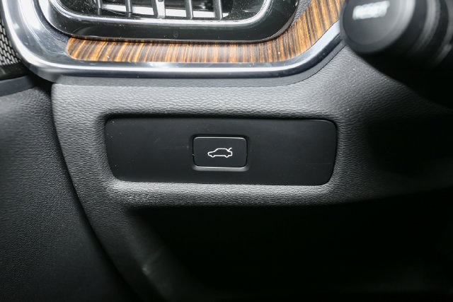 Used 2024 Volvo S60 B5 Plus w/ Climate Package AWD/4WD image 36