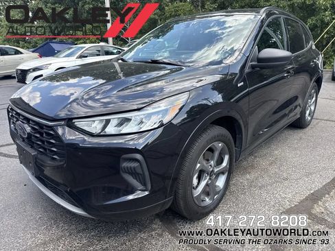 Used 2024 Ford Escape ST-Line w/ Tech Pack #1 AWD/4WD image 1