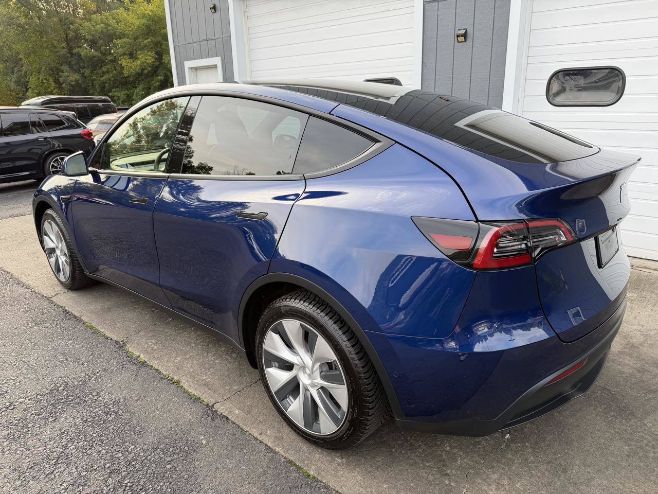 Used 2021 Tesla Model Y Long Range AWD/4WD image 6