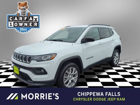 Used 2024 Jeep Compass Latitude image 1
