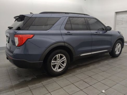 Used 2021 Ford Explorer XLT w/ Equipment Group 202A AWD/4WD image 10