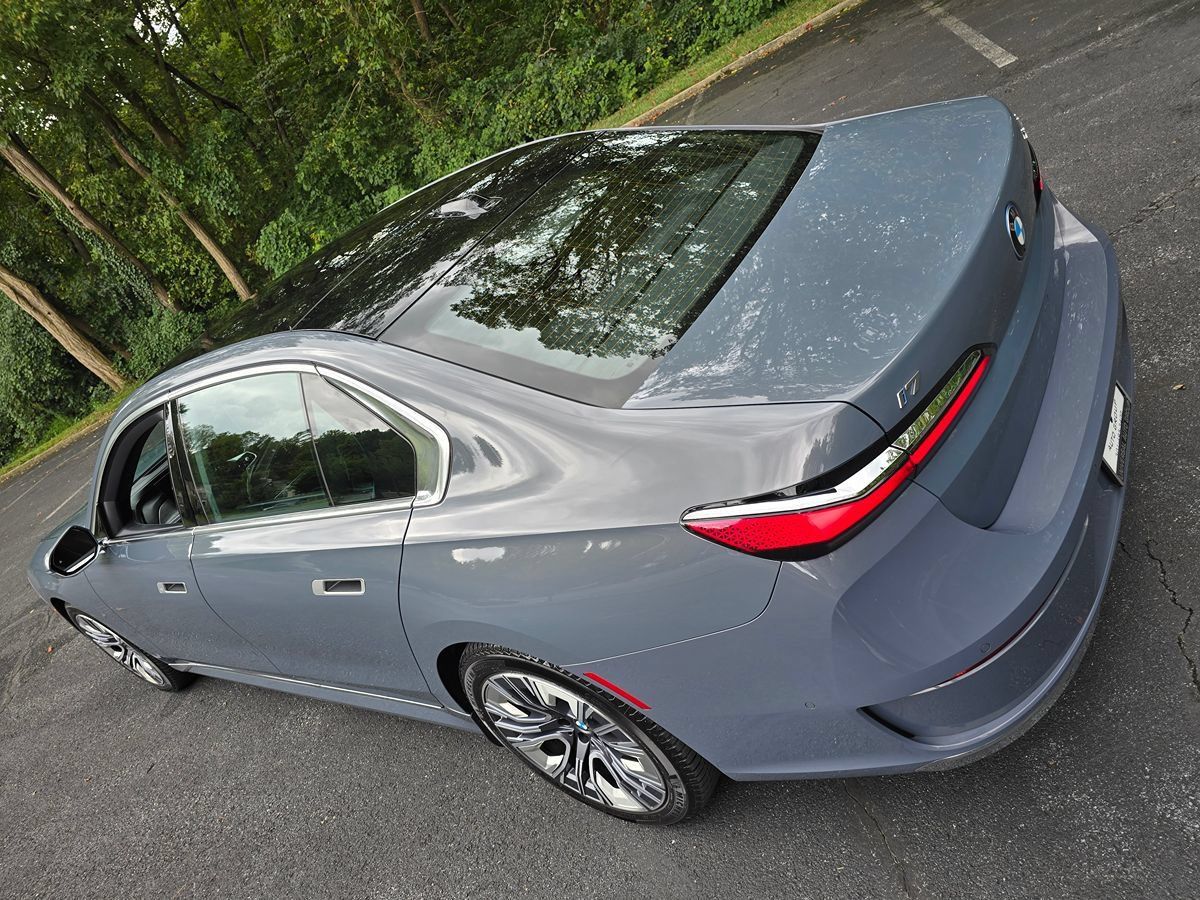 Used 2024 BMW i7 xDrive60 AWD/4WD image 86