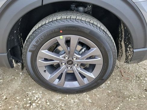 New 2026 Ford Explorer Active w/ Active Comfort Package image 22