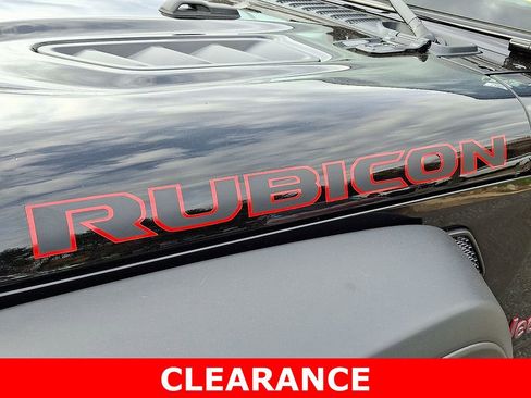 Used 2025 Jeep Wrangler Rubicon image 30