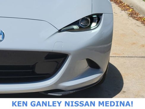 Used 2024 MAZDA MX-5 Miata RF Grand Touring RWD image 10