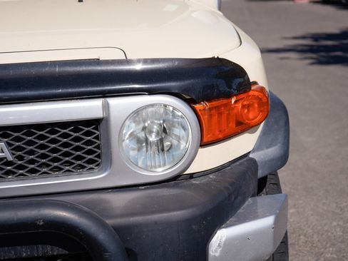 Used 2008 Toyota FJ Cruiser 4WD image 4