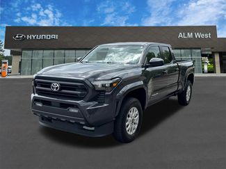Used 2024 Toyota Tacoma SR5 AWD/4WD video 1