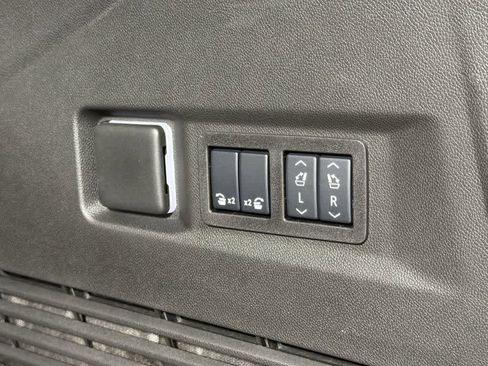 New 2026 GMC Yukon AT4 w/ AT4 Premium Plus Package image 37