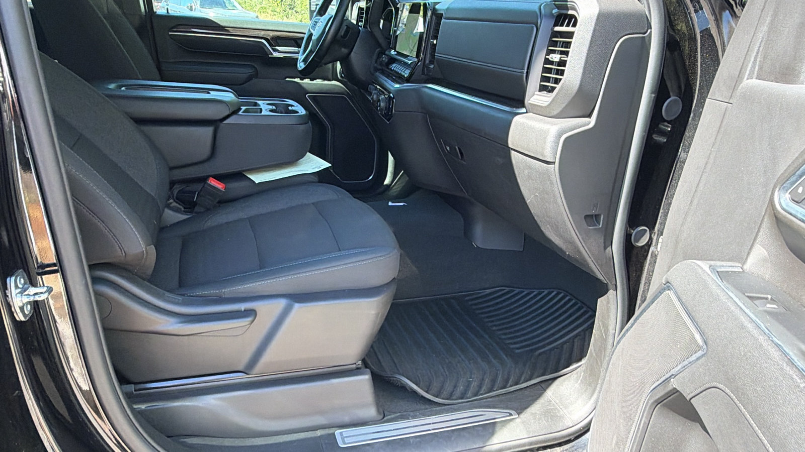 Used 2025 Chevrolet Silverado 2500 LT w/ Convenience Package AWD/4WD image 19