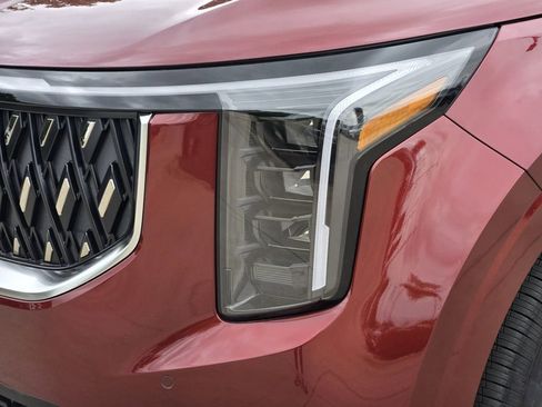 New 2026 Kia Carnival FWD image 7
