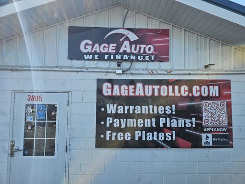 Used 2013 Jeep Wrangler Unlimited Sahara image 15