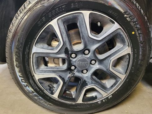 Used 2019 Jeep Compass Trailhawk w/ Leather Interior Group AWD/4WD image 31
