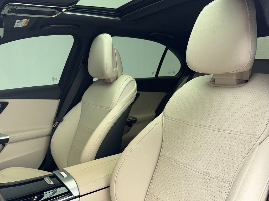 Used 2024 Mercedes-Benz C 300 4MATIC Sedan image 39