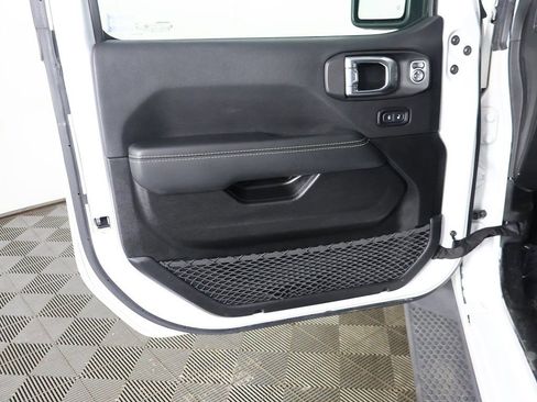 Used 2021 Jeep Wrangler Unlimited Sahara image 19