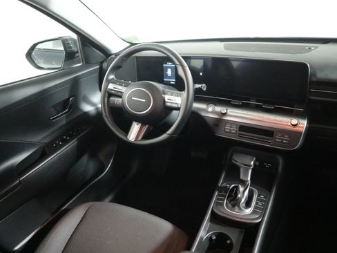 Used 2025 Hyundai Kona SEL AWD/4WD image 15