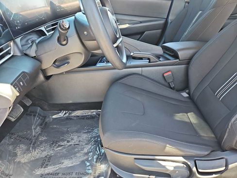 Used 2024 Hyundai Elantra SEL image 16