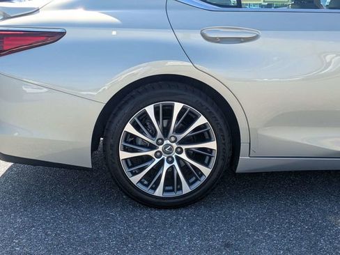 Used 2019 Lexus ES 350 w/ Premium Package FWD image 11