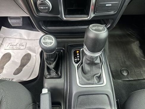 Used 2022 Jeep Wrangler Unlimited Sport AWD/4WD image 21