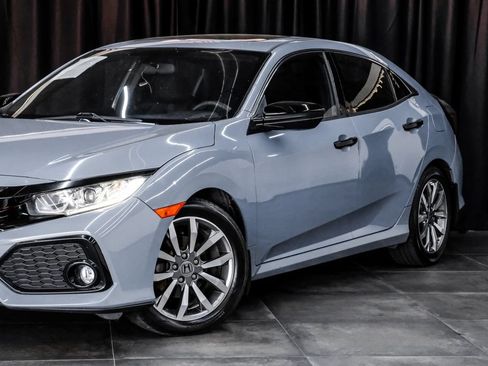 Used 2018 Honda Civic EX image 8