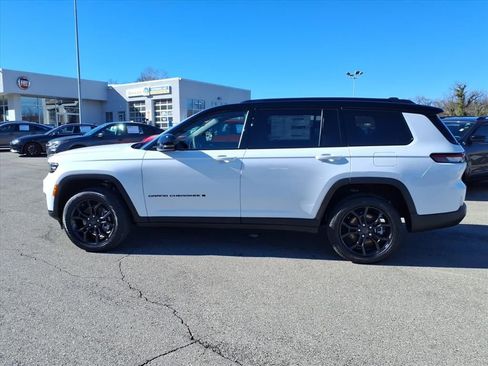 New 2025 Jeep Grand Cherokee L Limited image 7