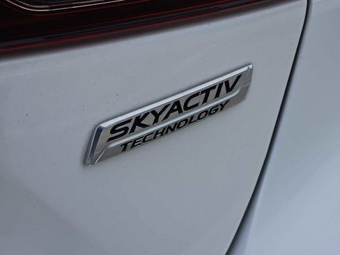 Used 2018 MAZDA MAZDA3 Touring image 12