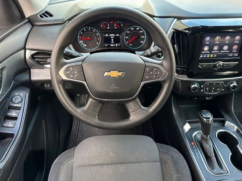 Used 2020 Chevrolet Traverse LS image 27