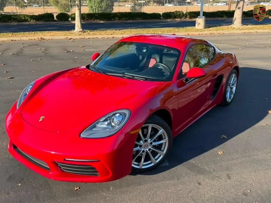 Used 2018 Porsche 718 Cayman RWD image 26