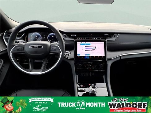 New 2025 Jeep Grand Cherokee Limited image 12