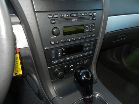 Used 2002 Ford Thunderbird Deluxe image 15