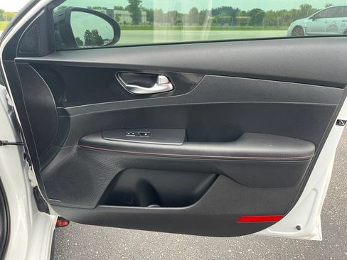 Used 2021 Kia Forte GT FWD image 11
