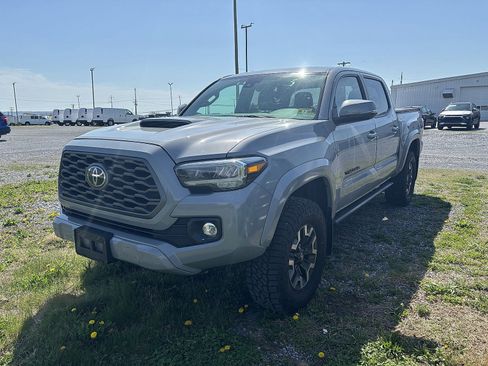 Used 2021 Toyota Tacoma TRD Sport w/ TRD Premium Sport Package image 2