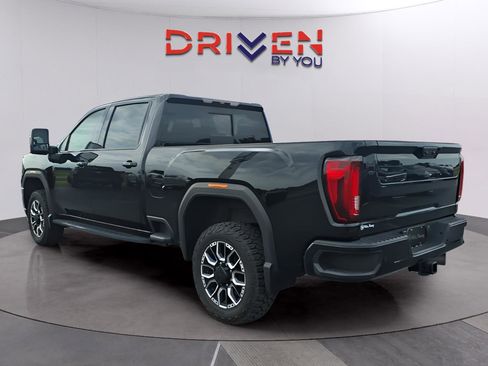 Used 2023 GMC Sierra 2500 AT4 w/ AT4 Preferred Package AWD/4WD image 3