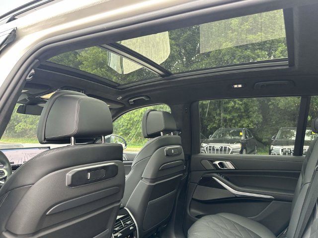 Used 2026 BMW X7 xDrive40i AWD/4WD image 22