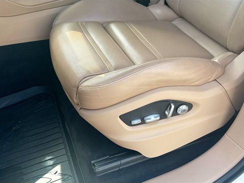Used 2021 Porsche Cayenne AWD/4WD image 21