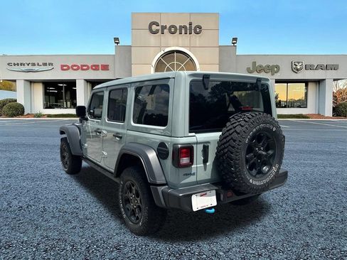 Used 2023 Jeep Wrangler Unlimited w/ Sun & Screen Package AWD/4WD image 5