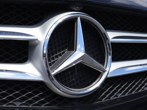 Used 2018 Mercedes-Benz C 300 Sedan image 34