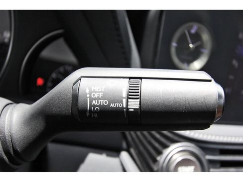 Used 2022 Lexus LS 500 RWD image 17