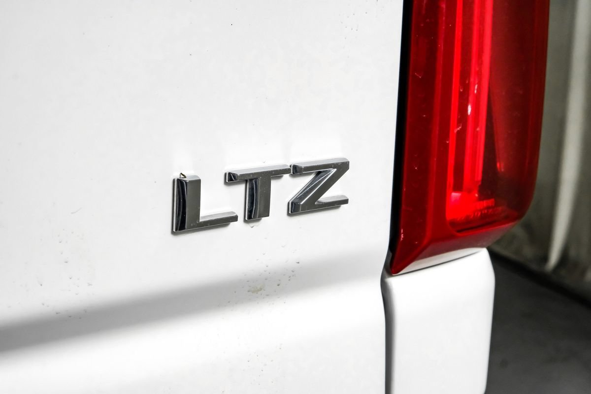 Used 2023 Chevrolet Silverado 3500 LTZ w/ LTZ Convenience Package AWD/4WD image 48
